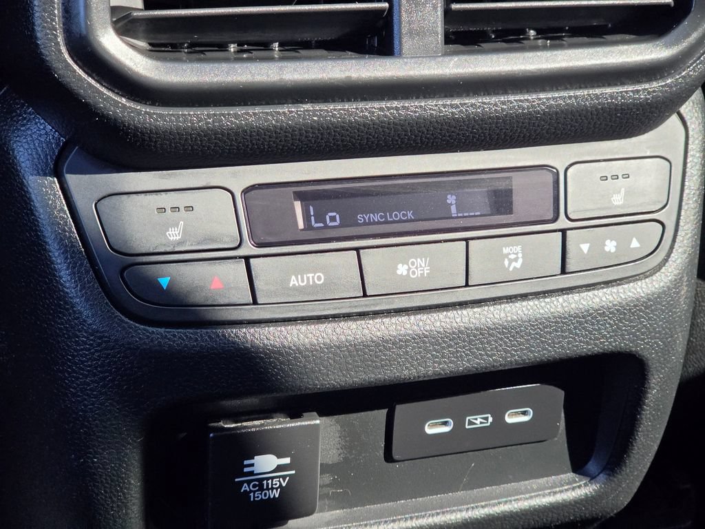 Used 2025 Honda Pilot Black Edition image 14