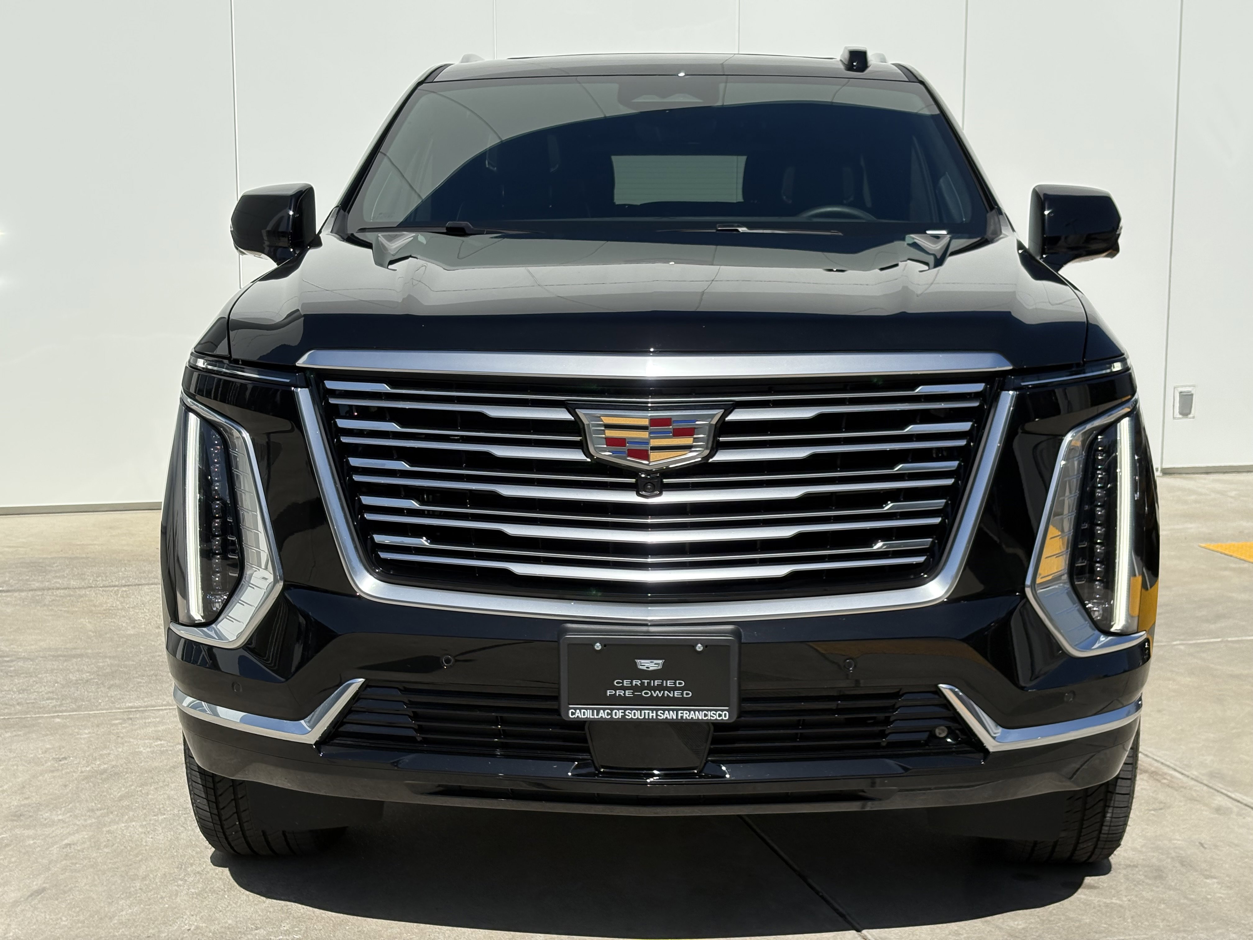 Used 2025 Cadillac Escalade ESV Premium Luxury Platinum AWD/4WD image 3