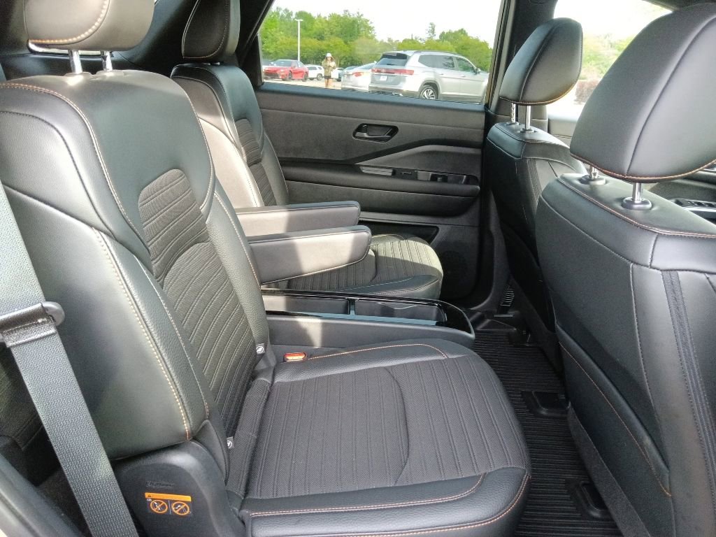 Used 2023 Nissan Pathfinder Rock Creek AWD/4WD image 31