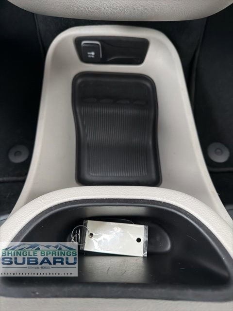 Used 2024 Chrysler Pacifica Touring-L FWD image 31