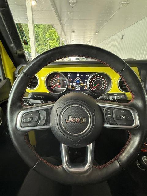 Used 2022 Jeep Wrangler Unlimited Rubicon w/ Cold Weather Group AWD/4WD image 7