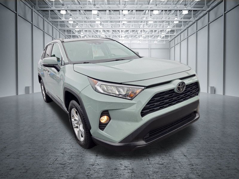 Used 2021 Toyota RAV4 XLE w/ Convenience Package AWD/4WD image 3