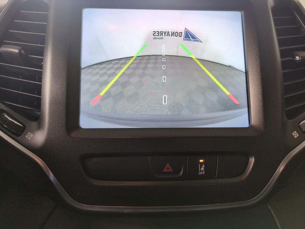 Used 2022 Jeep Cherokee Trailhawk w/ Premium Leather Package image 19