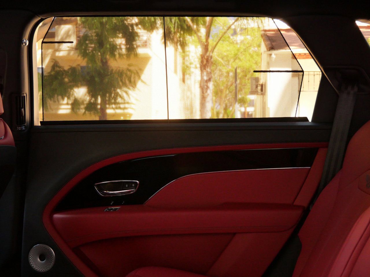 Used 2025 Bentley Bentayga Extended Wheelbase image 22