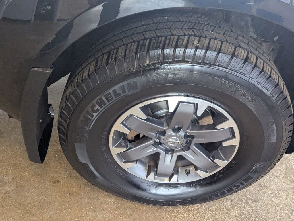 Used 2019 Nissan Frontier PRO-4X image 27