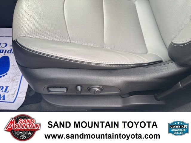 Used 2019 Chevrolet Equinox Premier image 16