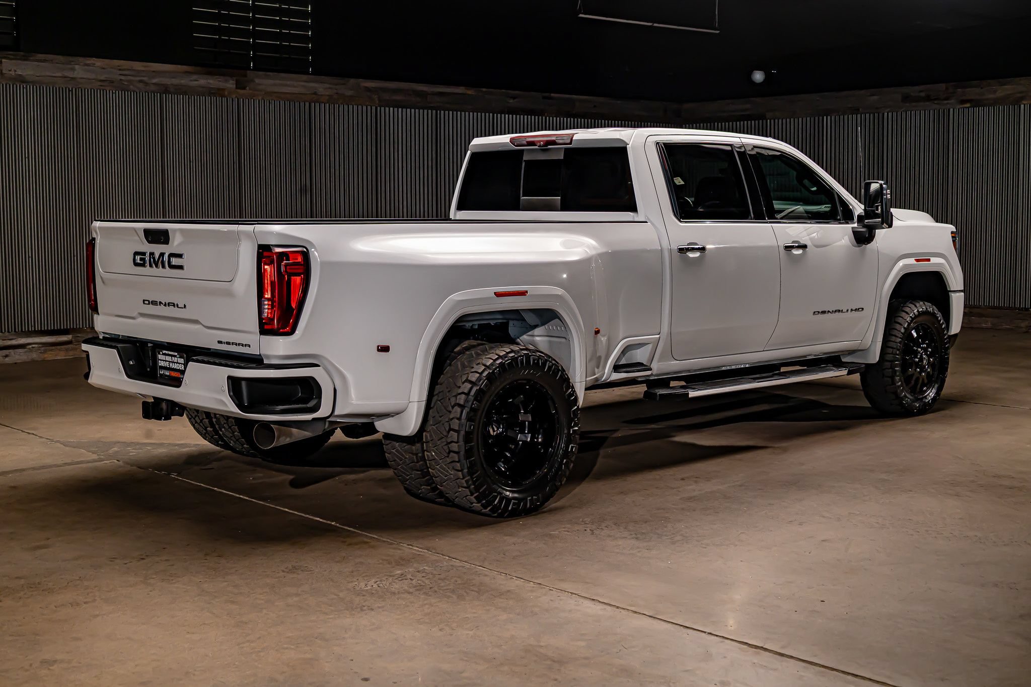 Used 2020 GMC Sierra 3500 Denali w/ Denali Ultimate Package AWD/4WD image 10