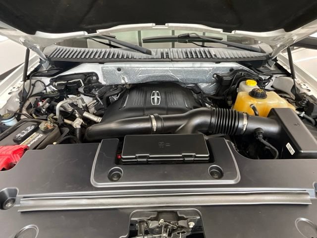 Used 2017 Lincoln Navigator Reserve AWD/4WD image 31