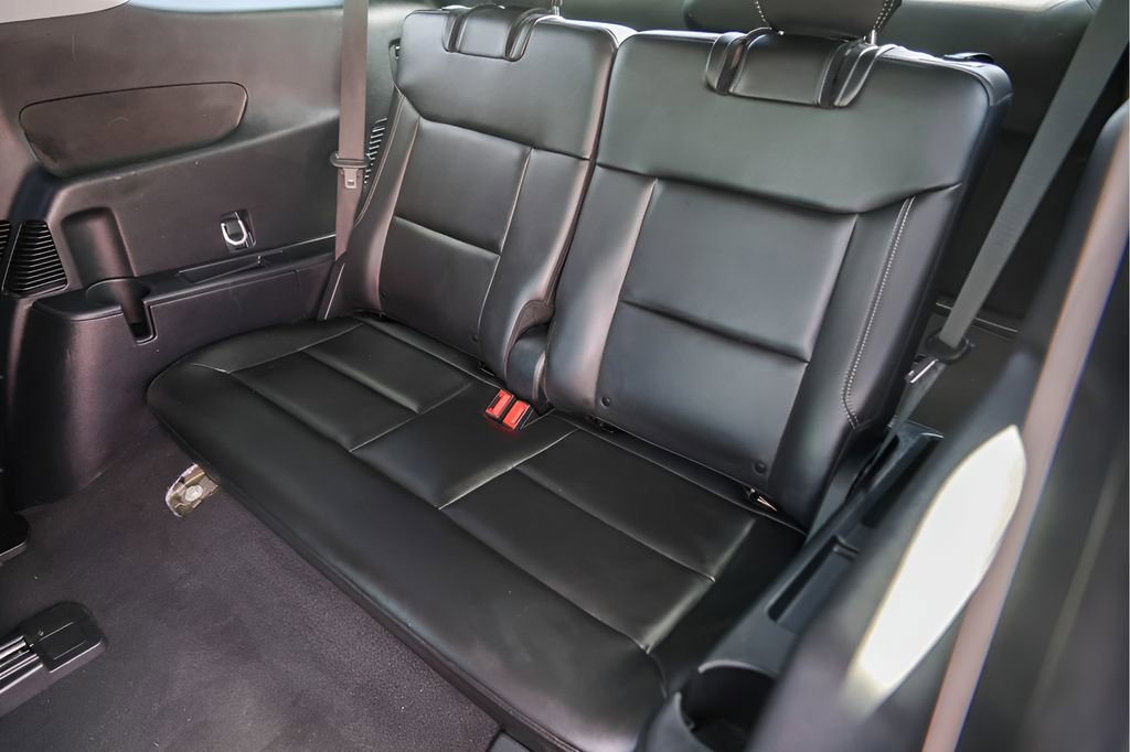 Used 2023 Ford Explorer XLT w/ Equipment Group 202A image 29