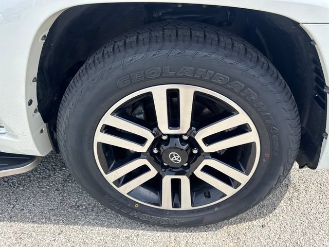 Used 2022 Toyota 4Runner Limited RWD image 10