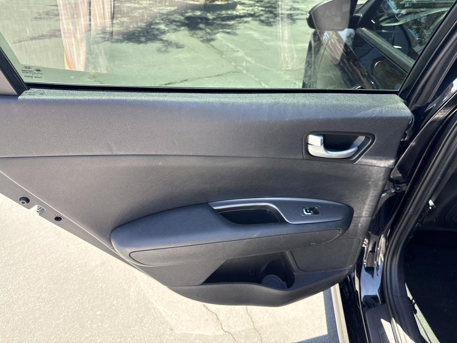 Used 2019 Kia Optima LX FWD image 16