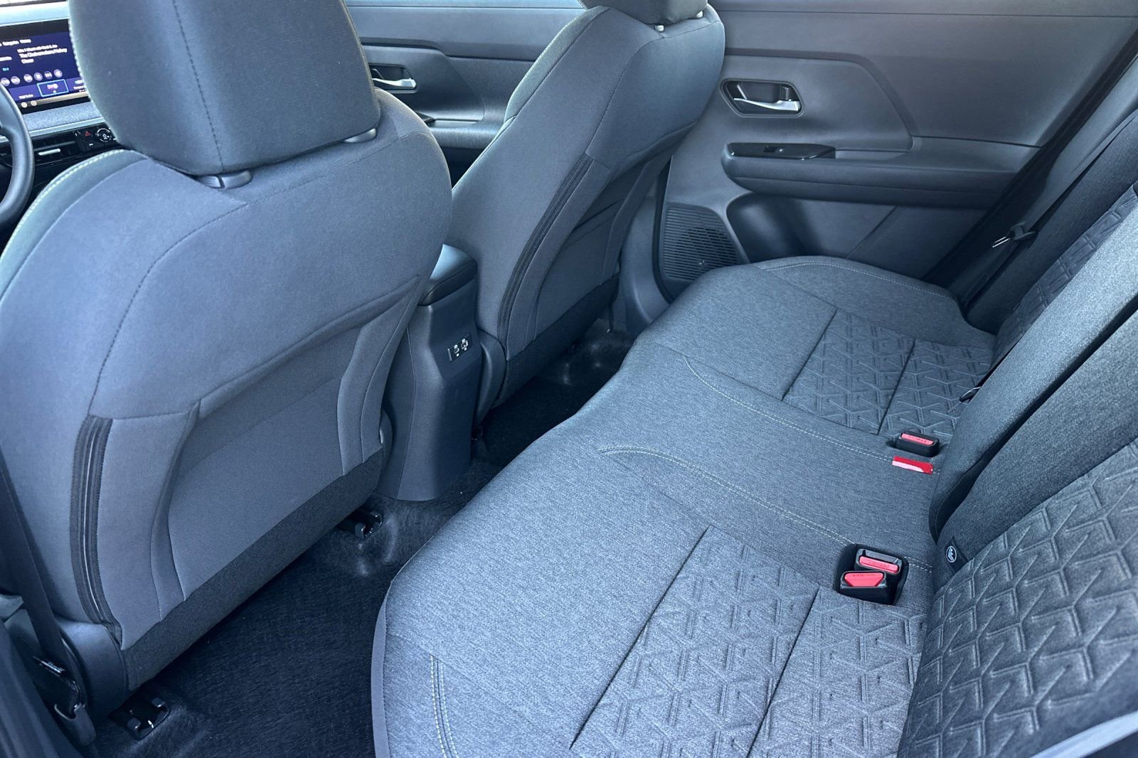 New 2026 Nissan Kicks SV image 14