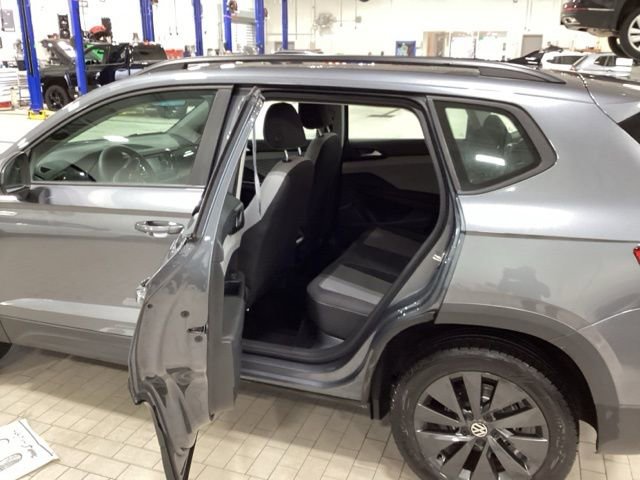 Used 2023 Volkswagen Taos S FWD image 11
