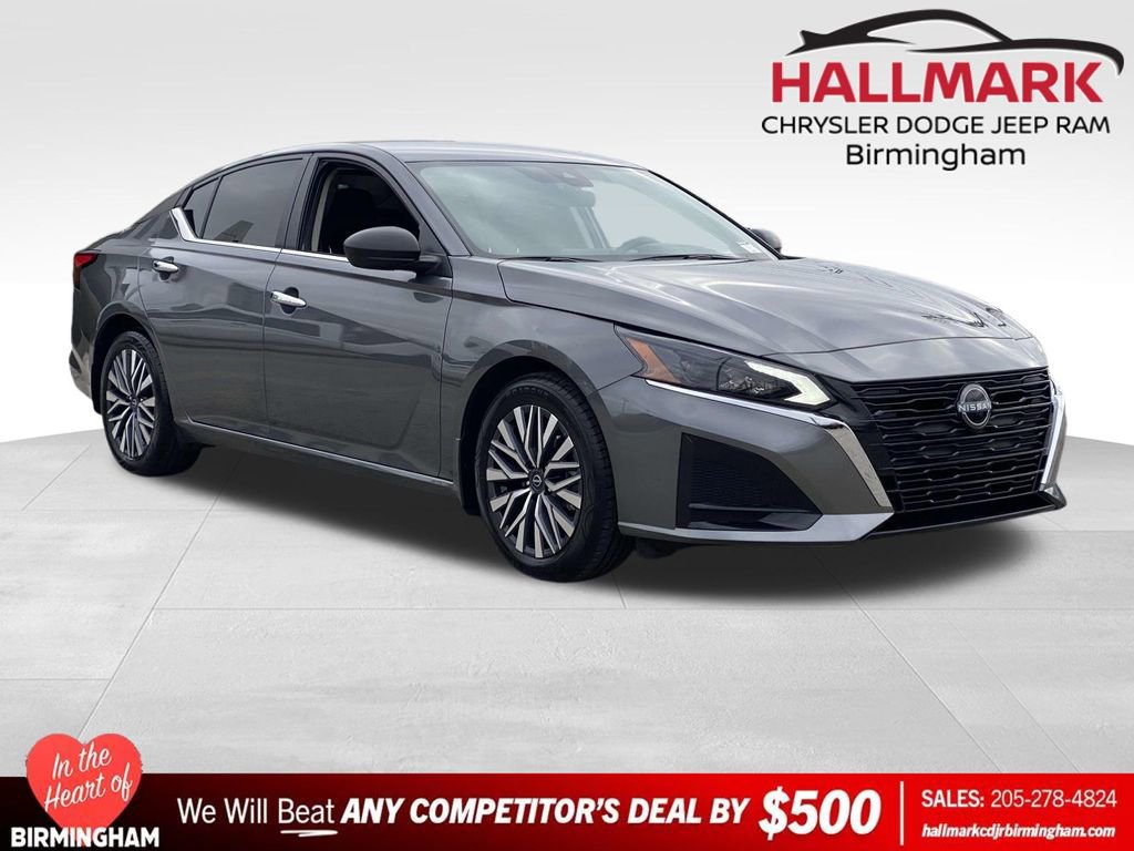 Used 2024 Nissan Altima 2.5 SV