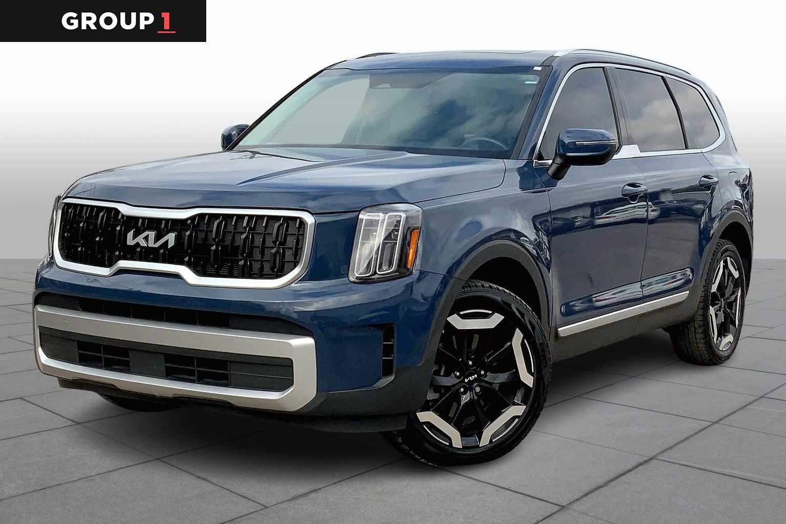 Used 2023 Kia Telluride EX w/ EX Captain's Chair Package