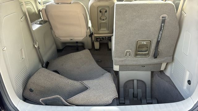 Used 2021 Kia Sedona LX FWD image 32