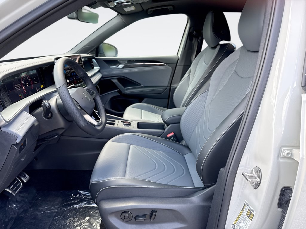 New 2026 Volkswagen Tiguan SE R-Line AWD/4WD image 13