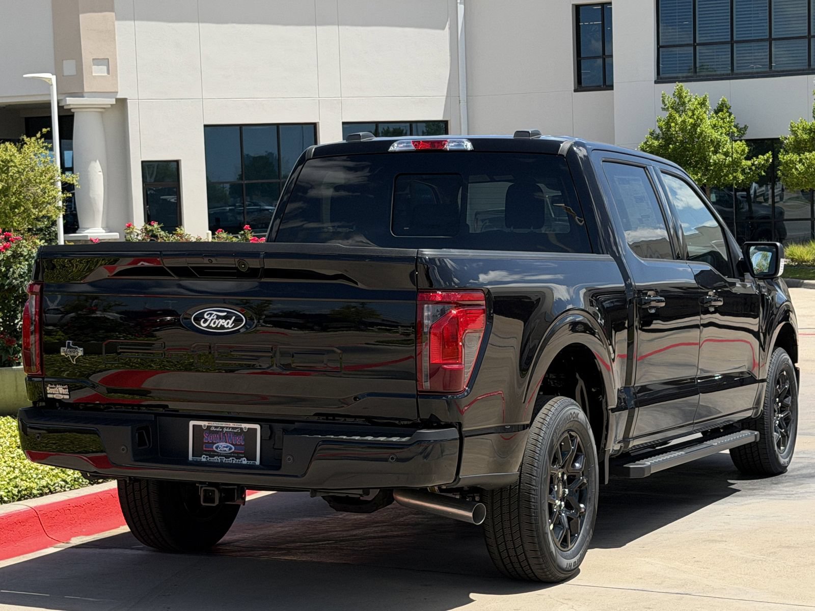 New 2026 Ford F150 XLT w/ Equipment Group 302A MID RWD image 4
