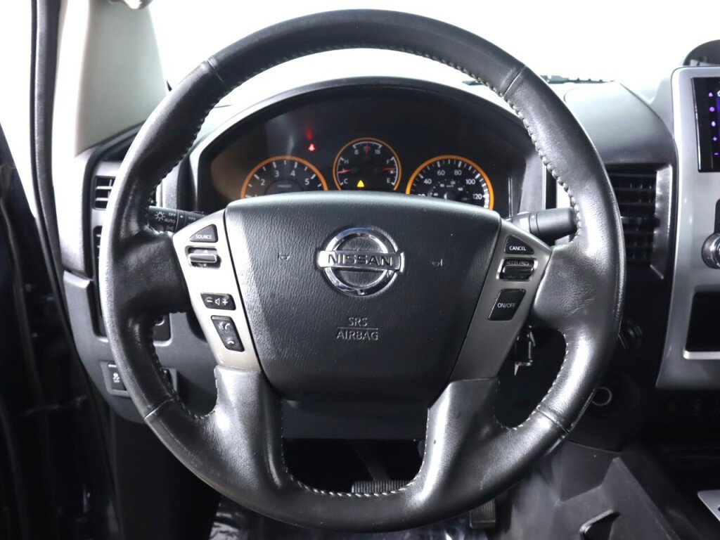 Used 2014 Nissan Titan PRO-4X AWD/4WD image 12