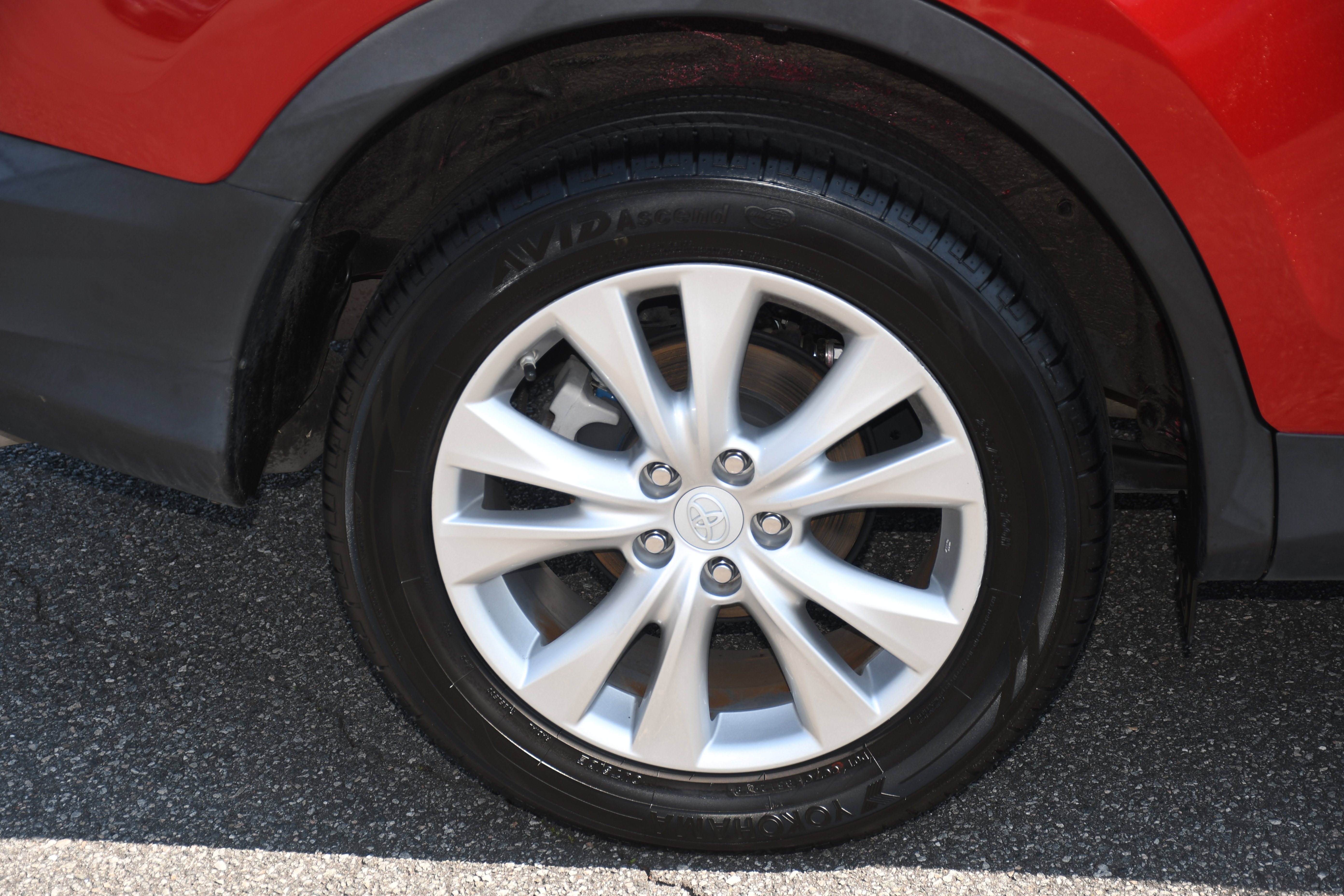 Used 2015 Toyota RAV4 Limited w/ Technology Package image 23