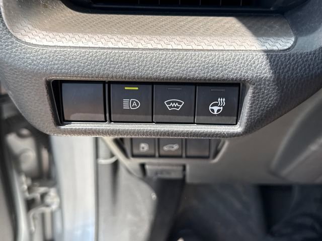 Used 2023 Toyota Prius Limited w/ Limited Premium Package AWD/4WD image 33
