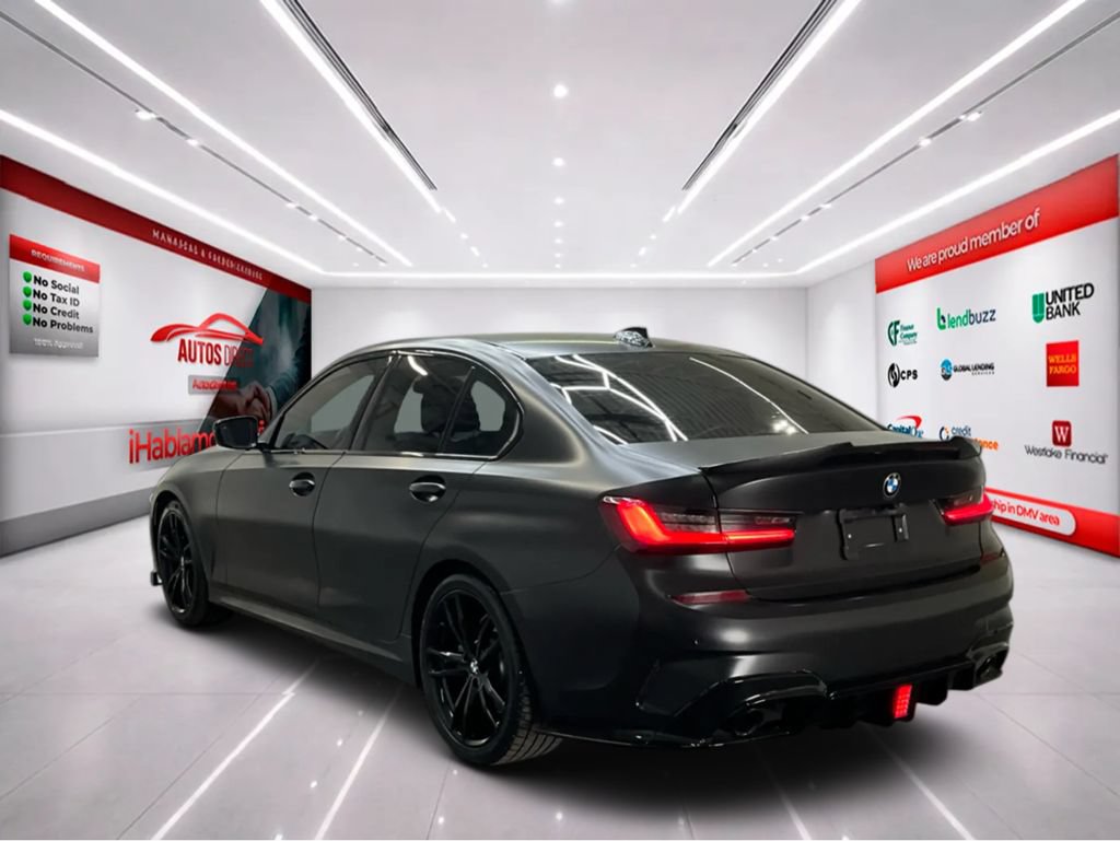 Used 2022 BMW 330i Sedan w/ M Sport Package RWD image 5