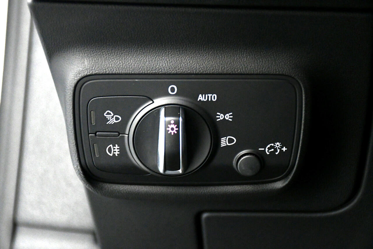 Used 2018 Audi TT RS image 31