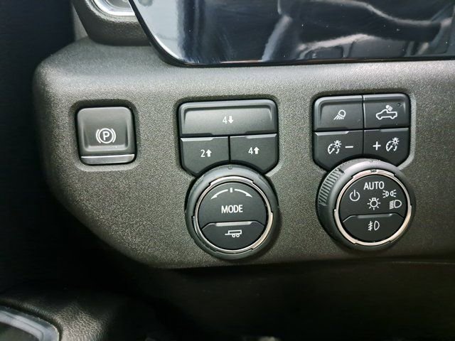 Used 2025 Chevrolet Silverado 2500 LT w/ Trail Boss Package AWD/4WD image 21