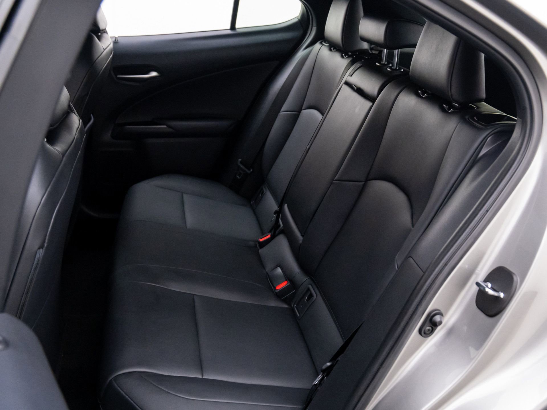 Used 2021 Lexus UX 200 w/ Accessory Package (Z1) image 18