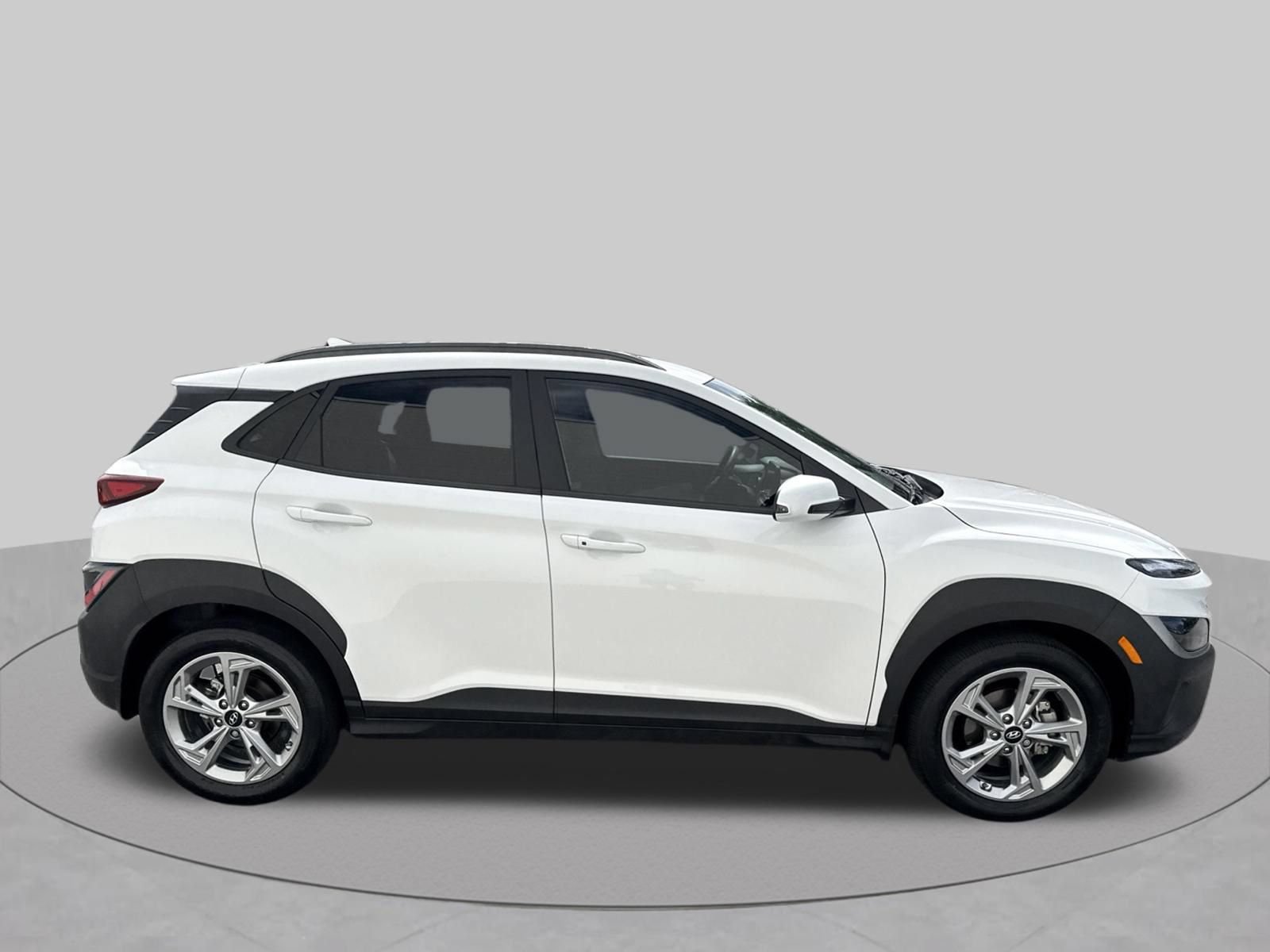 Certified 2023 Hyundai Kona SEL FWD image 9