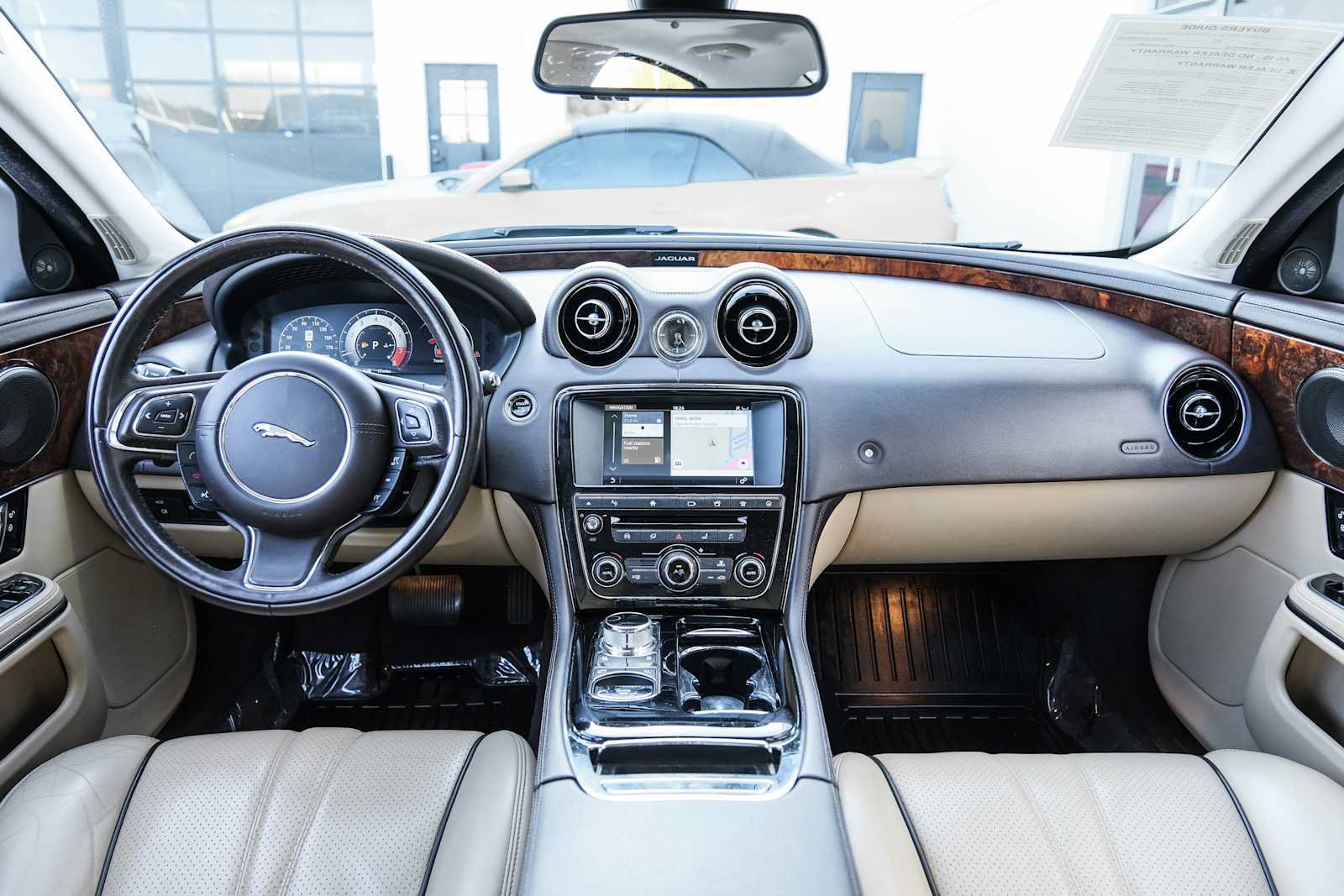 Used 2017 Jaguar XJ R-Sport RWD image 23