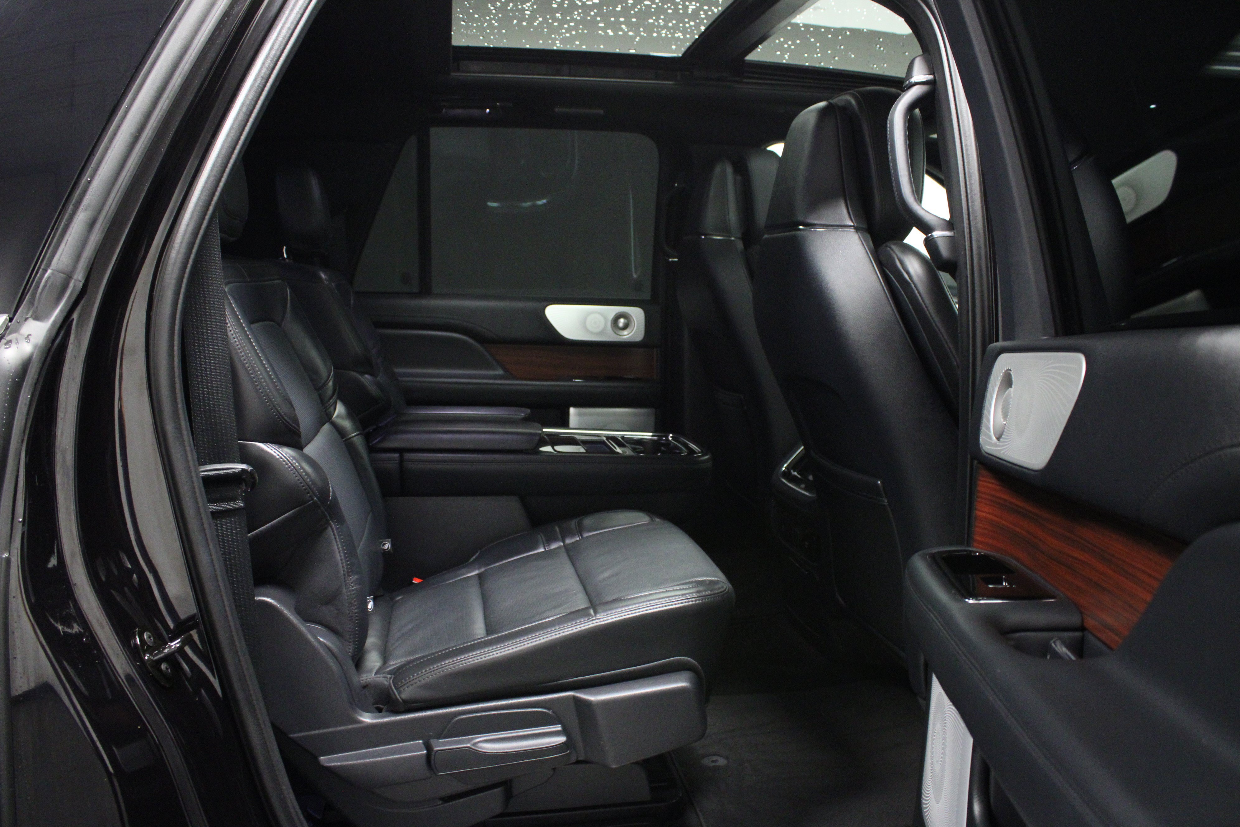 Used 2024 Lincoln Navigator L Reserve AWD/4WD image 16