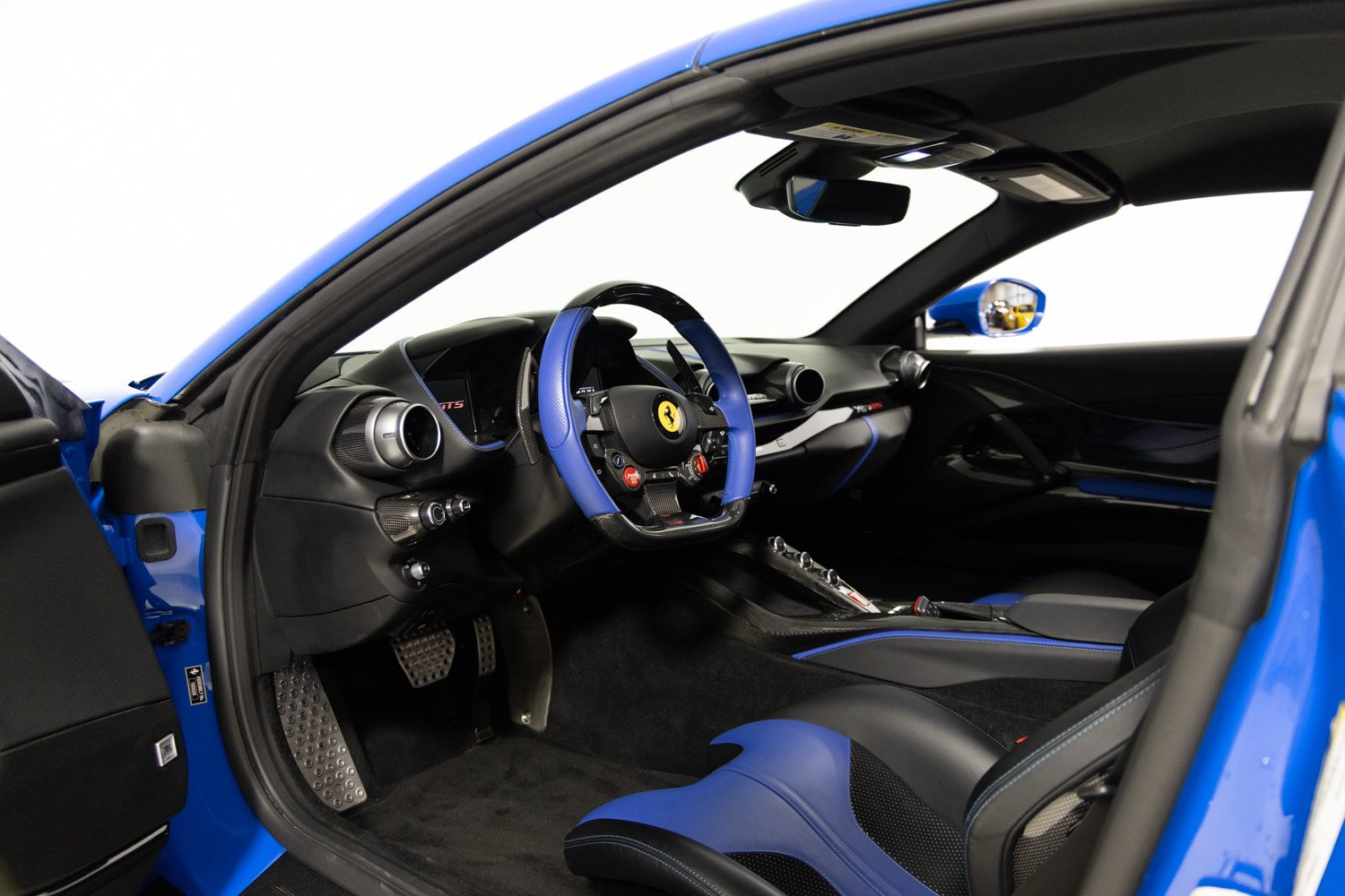 Certified 2022 Ferrari 812 GTS RWD image 17