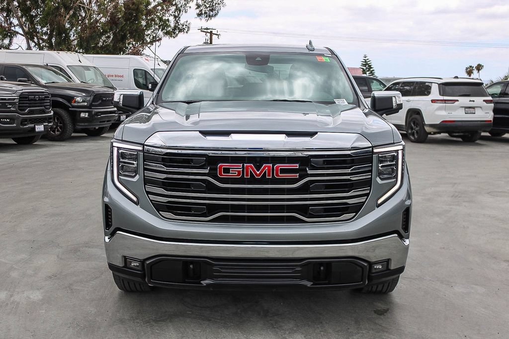 Used 2024 GMC Sierra 1500 SLT AWD/4WD image 3