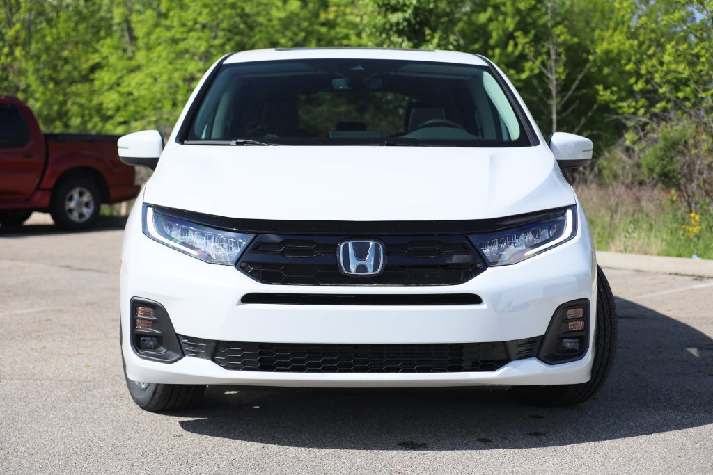 New 2027 Honda Odyssey Touring image 2