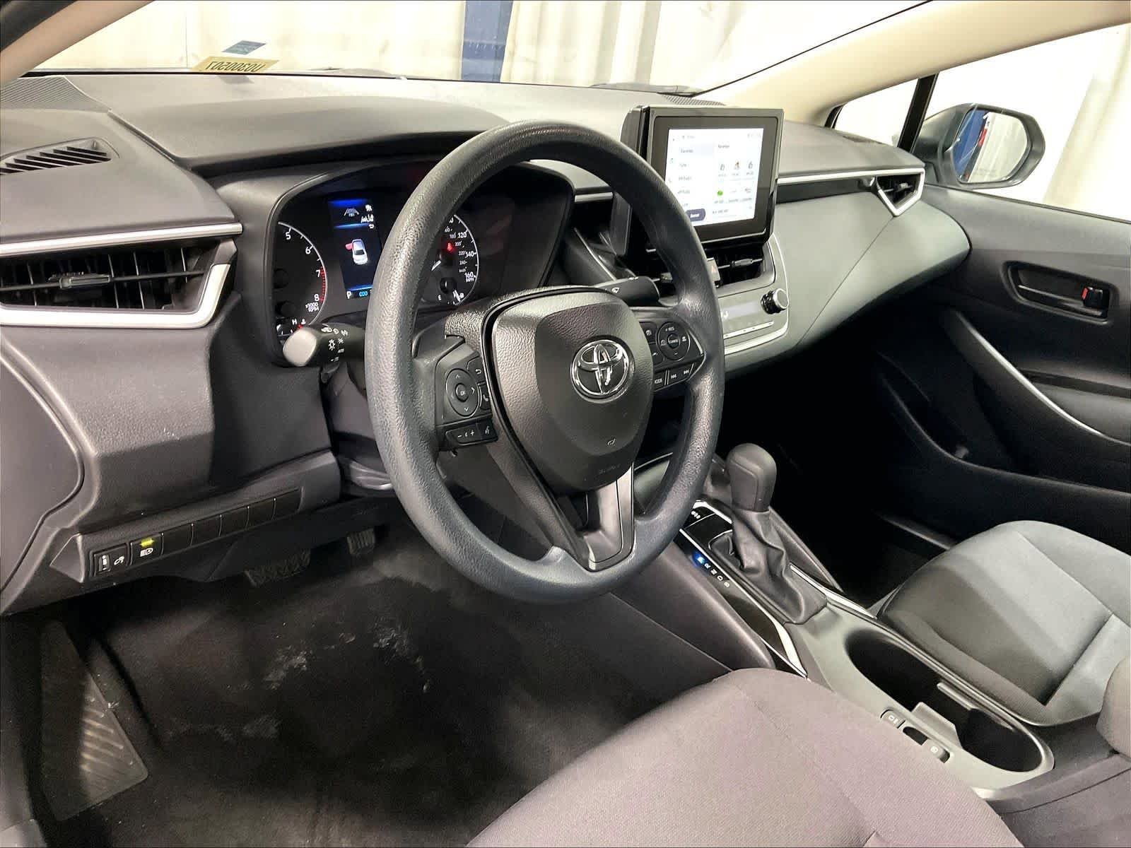 Certified 2025 Toyota Corolla LE FWD image 8