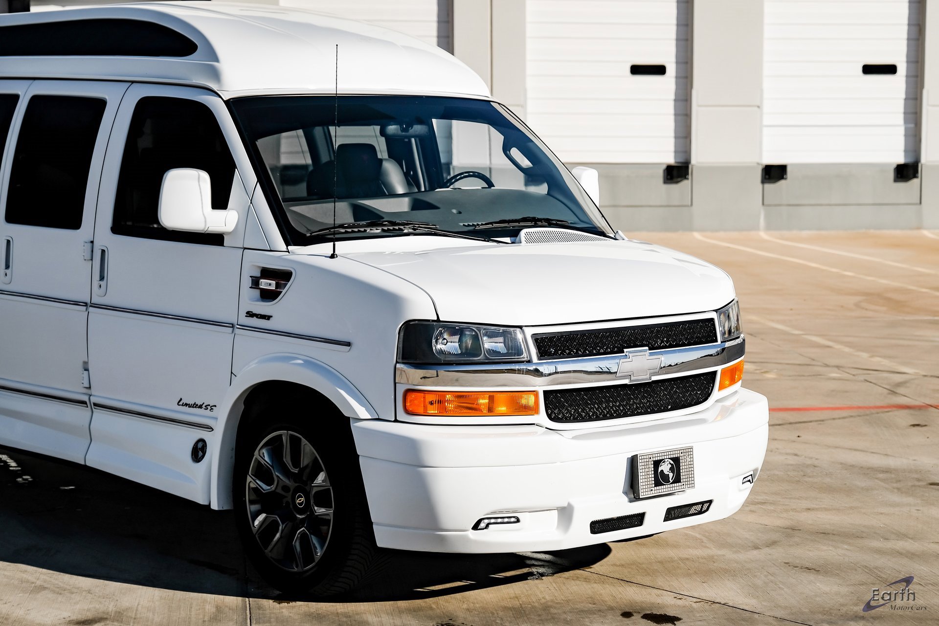 Used 2023 Chevrolet Express 2500 image 22