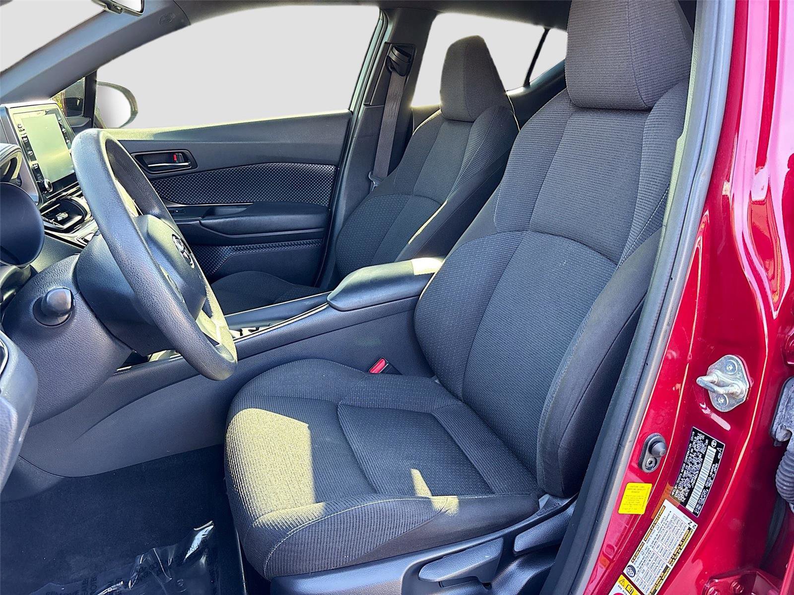 Used 2019 Toyota C-HR LE image 20