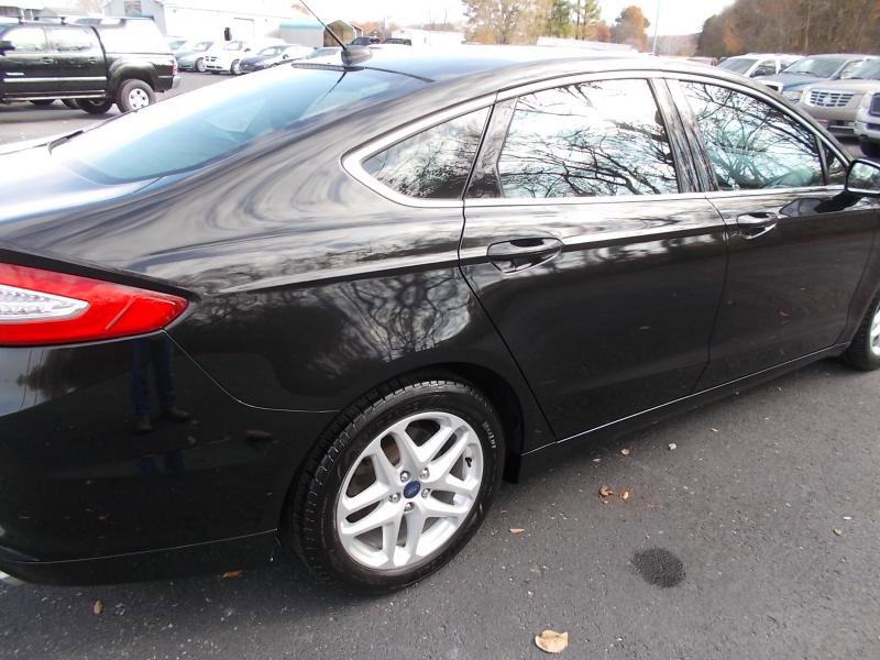 Used 2015 Ford Fusion SE w/ Equipment Group 202A image 13