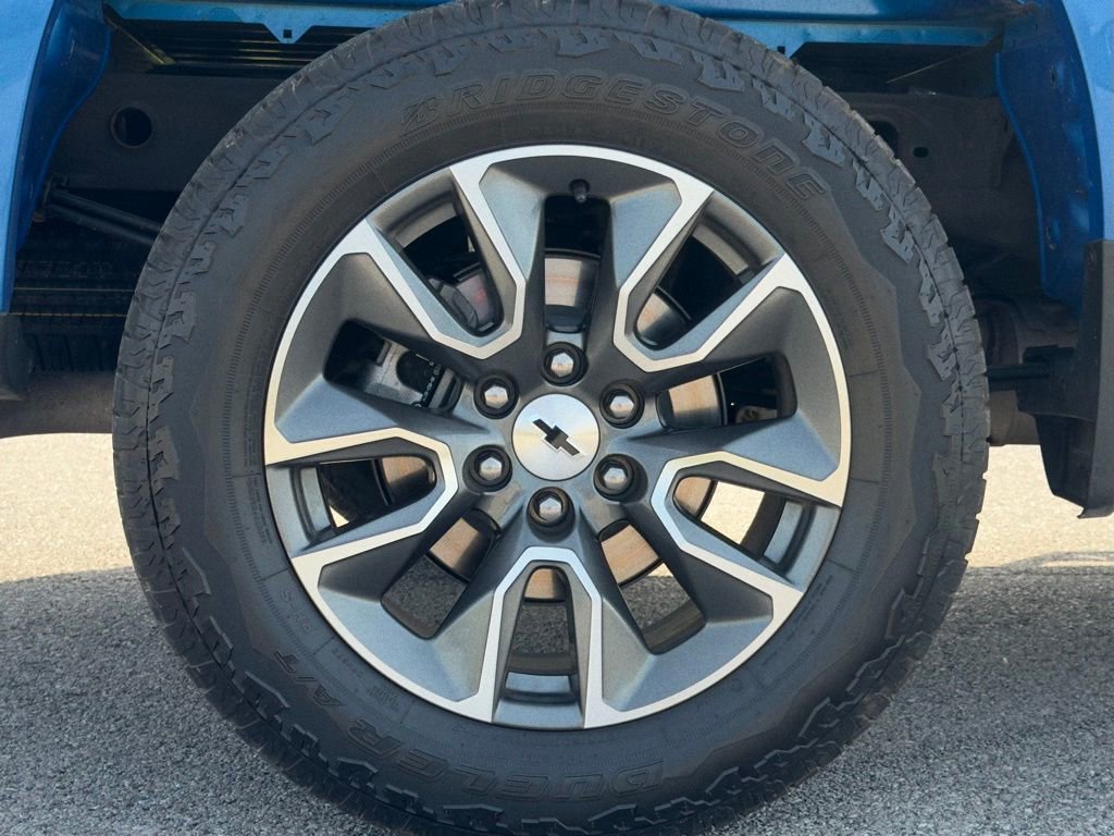 Used 2025 Chevrolet Silverado 1500 RST image 32