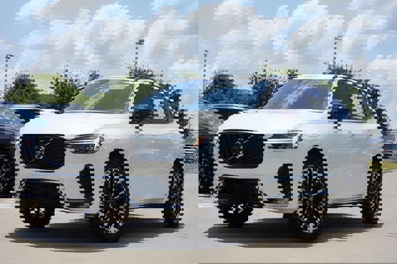 New 2026 Volvo XC60 B5 Plus w/ Protection Package Premier