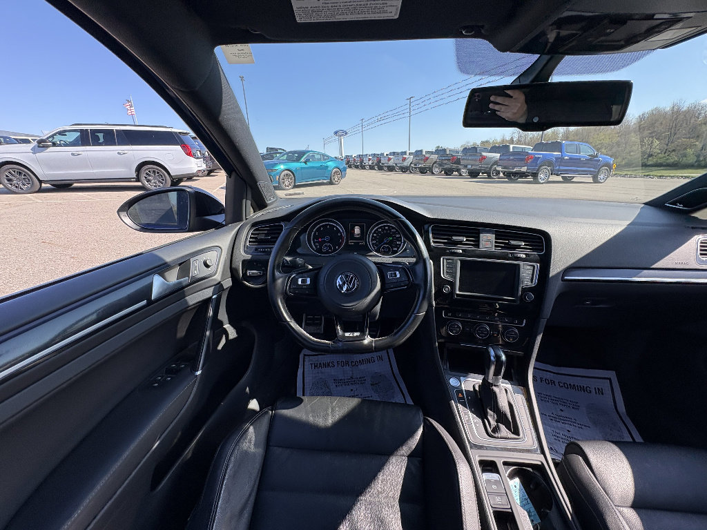 Used 2016 Volkswagen Golf 4-Door image 21