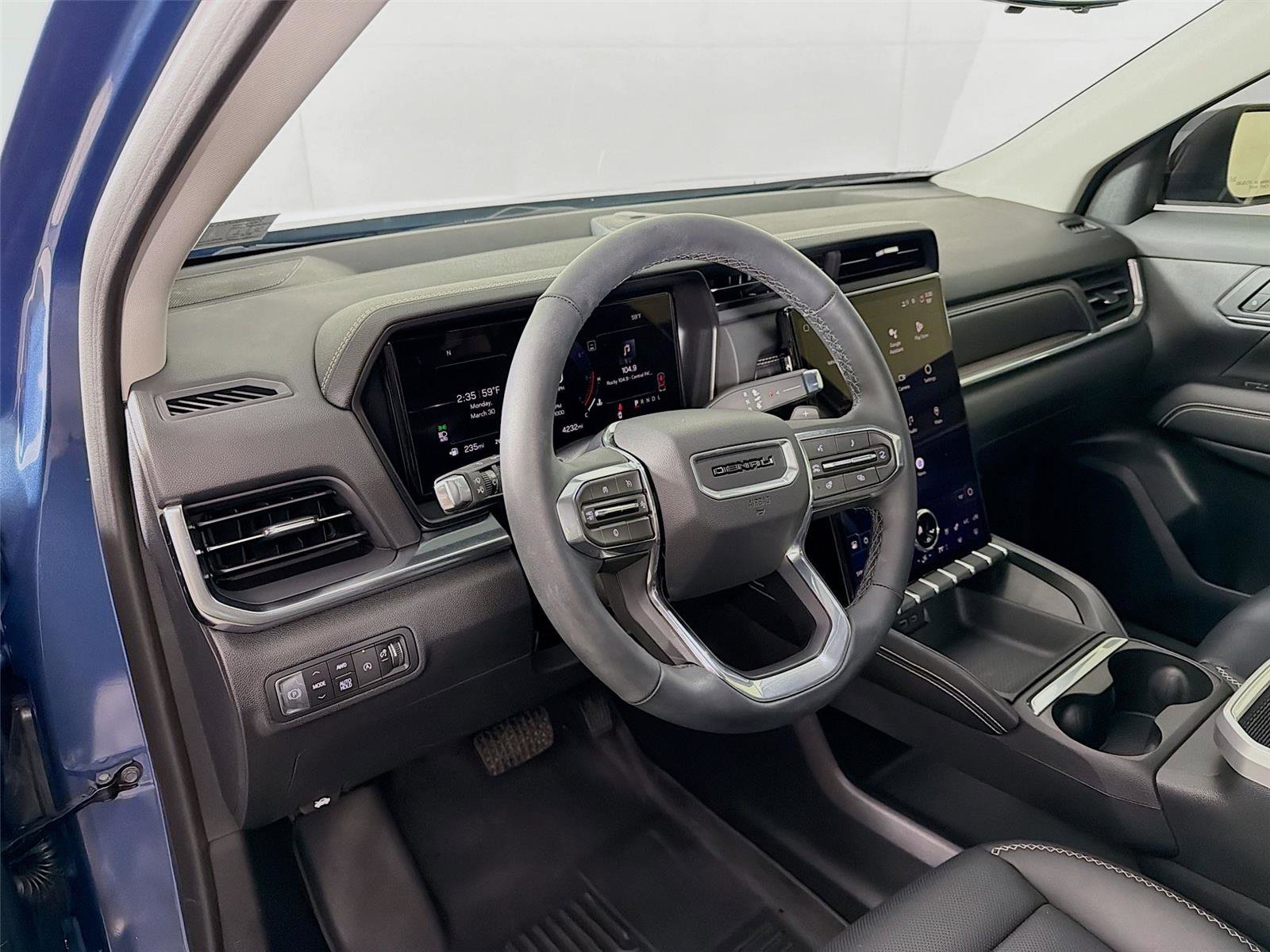 Used 2026 GMC Terrain Denali image 9