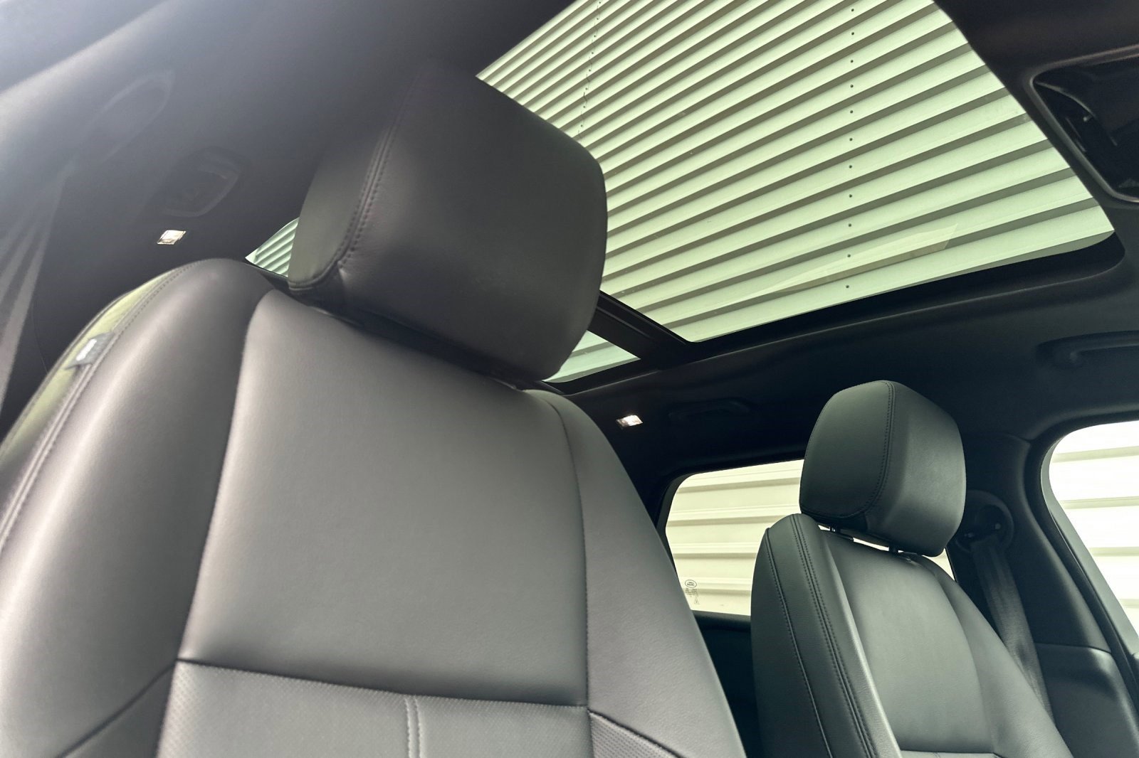 Used 2026 Land Rover Range Rover Velar S image 24