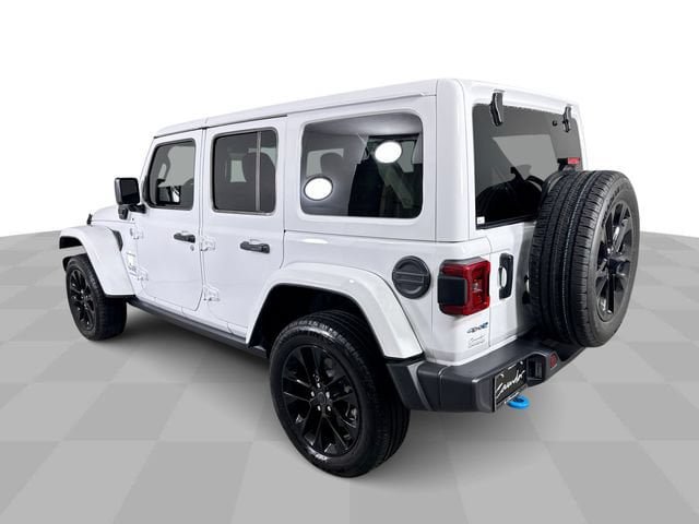 Used 2024 Jeep Wrangler Unlimited Sahara w/ Technology Group AWD/4WD image 6