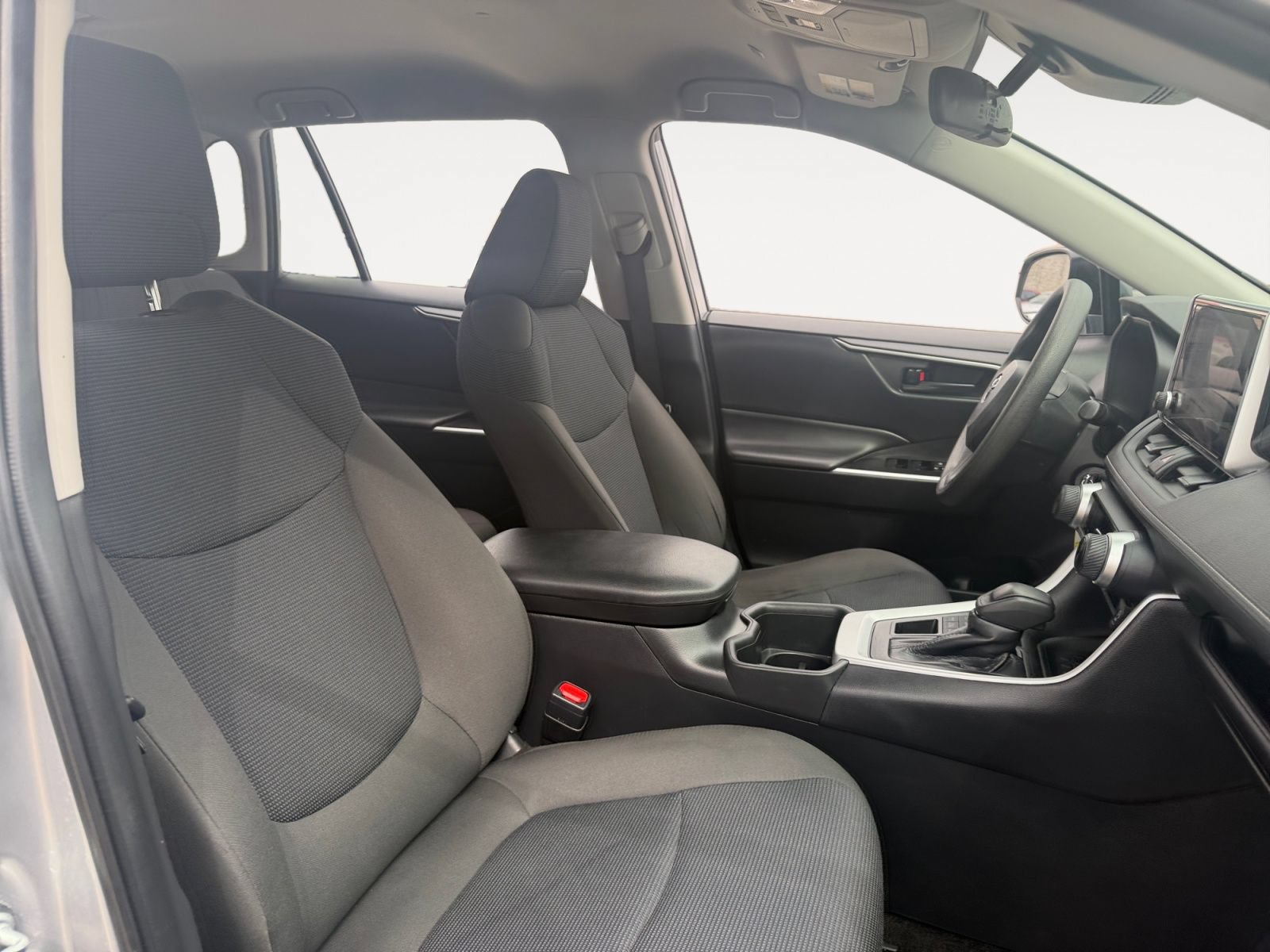 Certified 2024 Toyota RAV4 LE AWD/4WD image 15