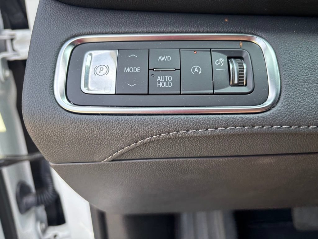 Used 2026 Buick Enclave Preferred AWD/4WD image 26