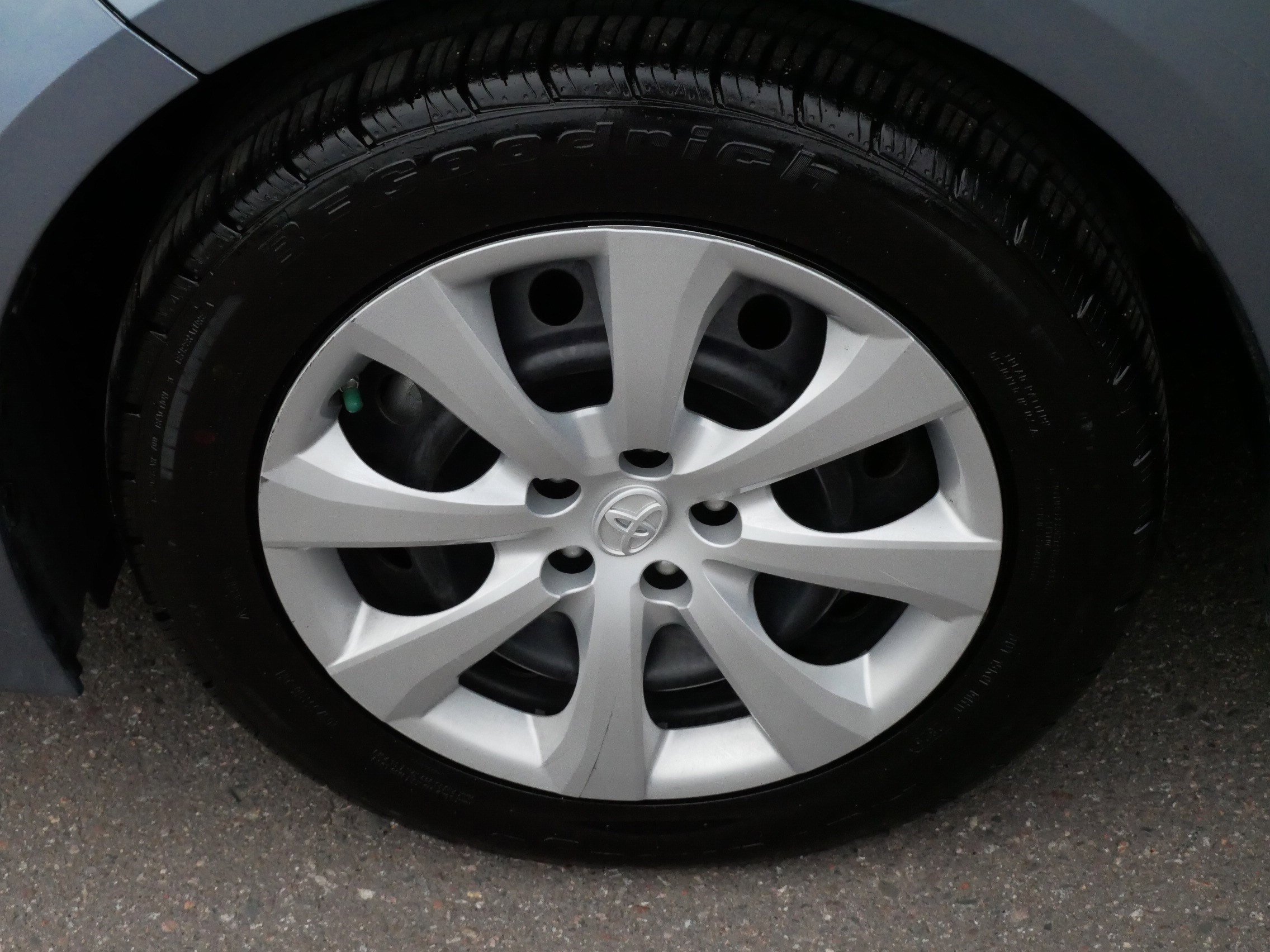 Used 2022 Toyota Corolla LE image 15