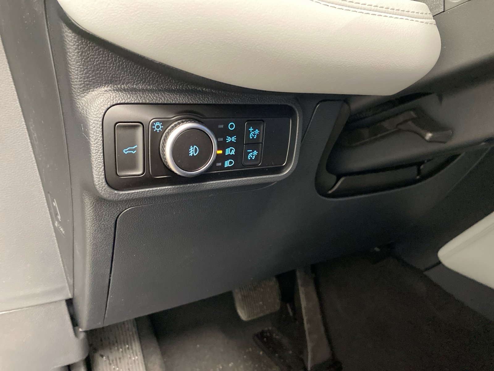 New 2026 Ford Explorer Platinum image 25