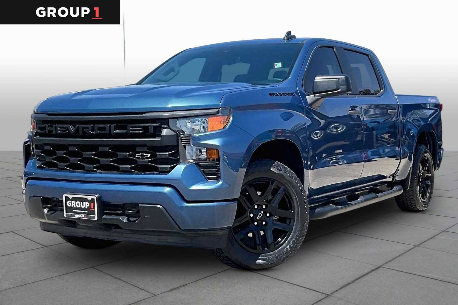 Used 2024 Chevrolet Silverado 1500 Custom w/ Turbomax Blackout Package AWD/4WD image 1